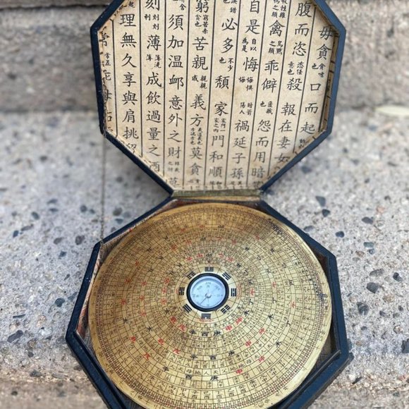 Vintage Mid Century Crane Chinese Gold Compass - Picture 4 of 7